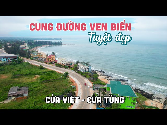 Con đường ven biển Cửa Tùng với hàng cây xanh rợp bóng mát